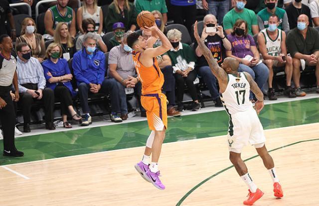 开云网页版-密尔沃基两战风云突变 总决赛天平已朝雄鹿倾斜？